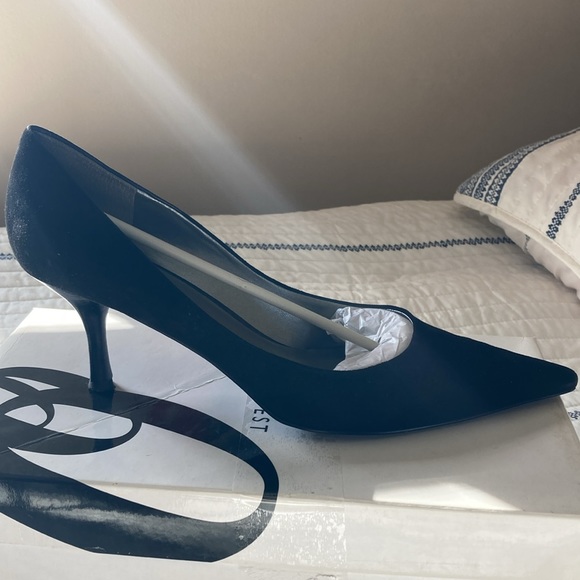 Nine West Black velvet heels - Picture 2 of 6